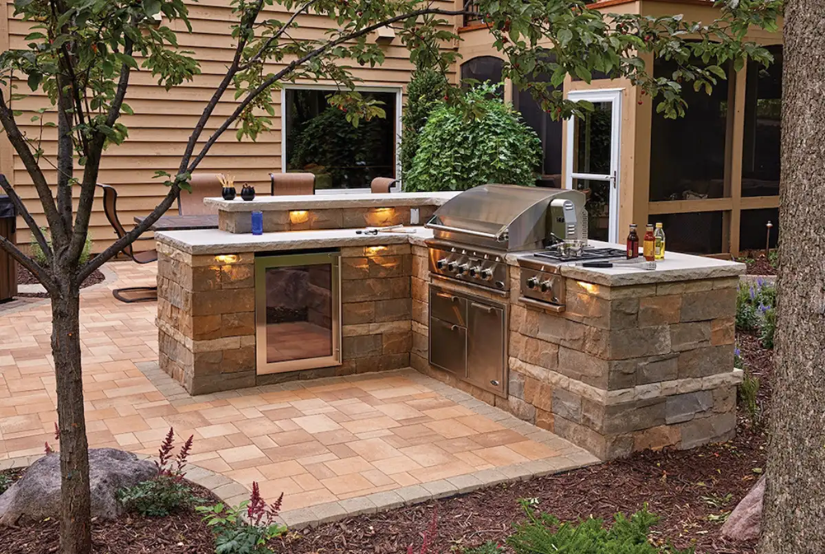 After: Eden Prairie outdoor kitchen and patio